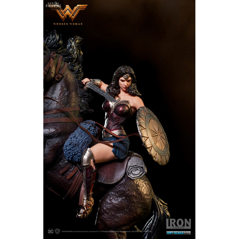 DC Comics - Figurine de Wonder Woman à cheval