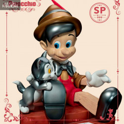Disney - Pinocchio figure...