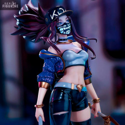 League of Legends -...