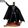 DC Comics - Figurine The Flash (Ezra Miller) ou Batman (Michael Keaton)