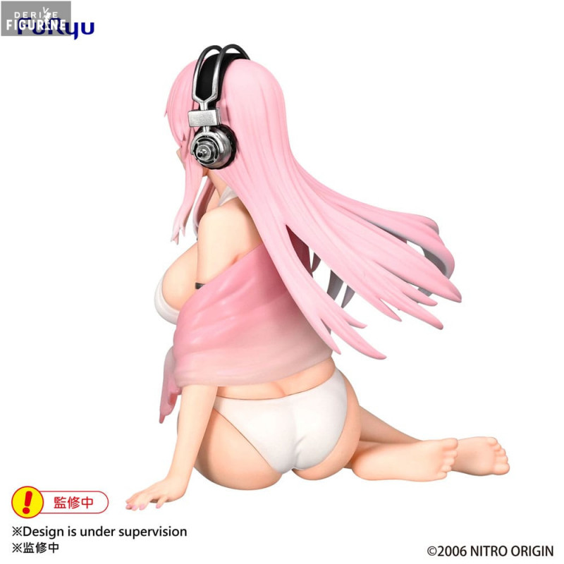 Figurine Super Sonico...