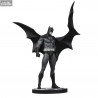 DC Comics - Figurine Batman Black & White by Jorge Jimenez
