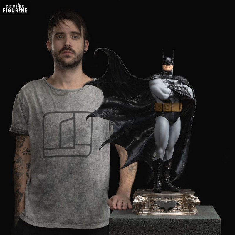 DC Comics, Trinity - Figurine Batman, Legacy