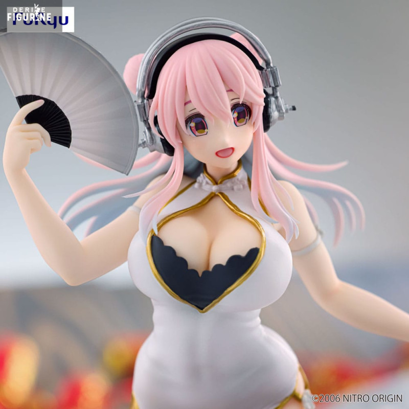 Super Sonico figure White...