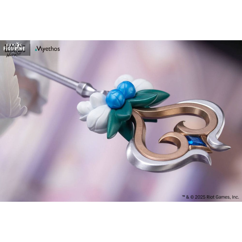 PRE ORDER - League of...