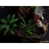 Jurassic Park - Clever Girl figure, Deluxe Art Scale