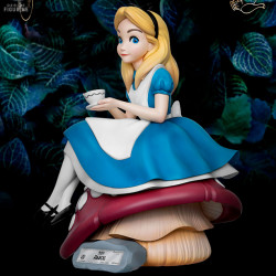 Disney, Alice in Wonderland...