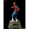 Retour vers le Futur II - Figurine Marty McFly on Hoverboard, Art Scale